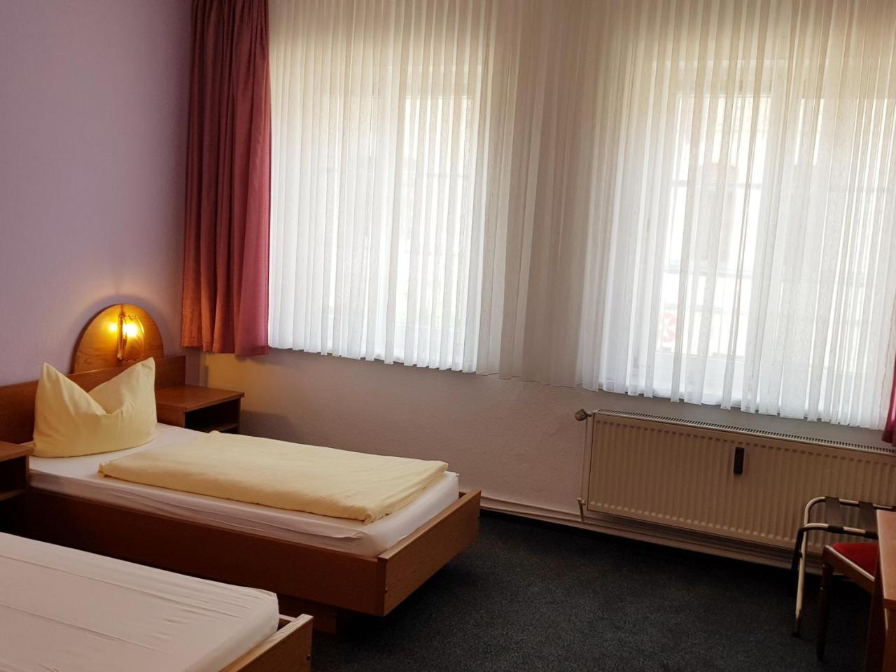 Hotel-Cafe Am Rathaus Gardelegen Luaran gambar